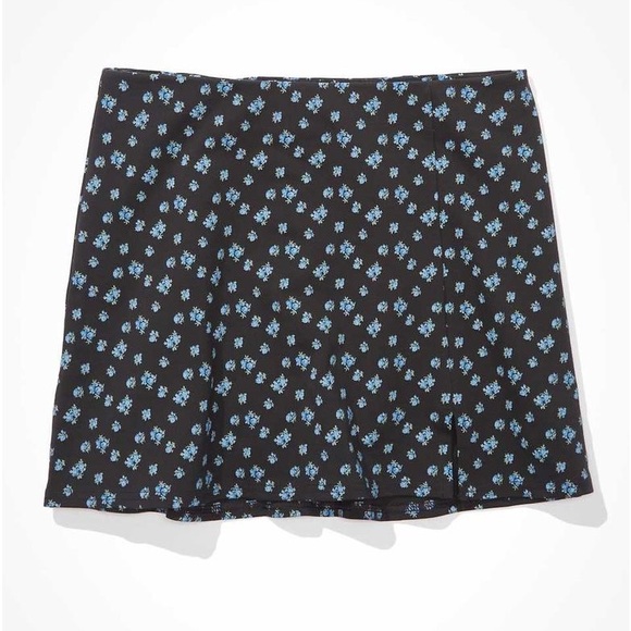 American Eagle Outfitters Dresses & Skirts - NWT AE It Knit Floral Skort